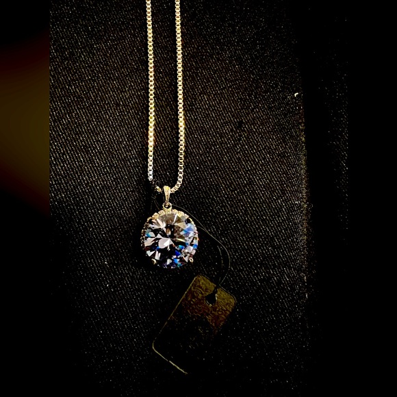 Brand New 18k 10.00CT Moissanite Diamond pendant - Picture 1 of 10